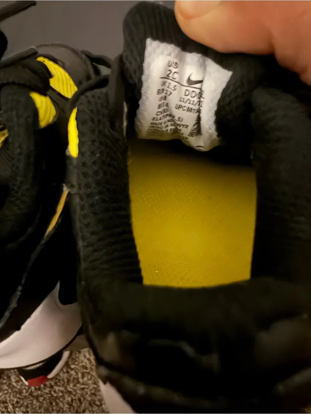 Nike bold black